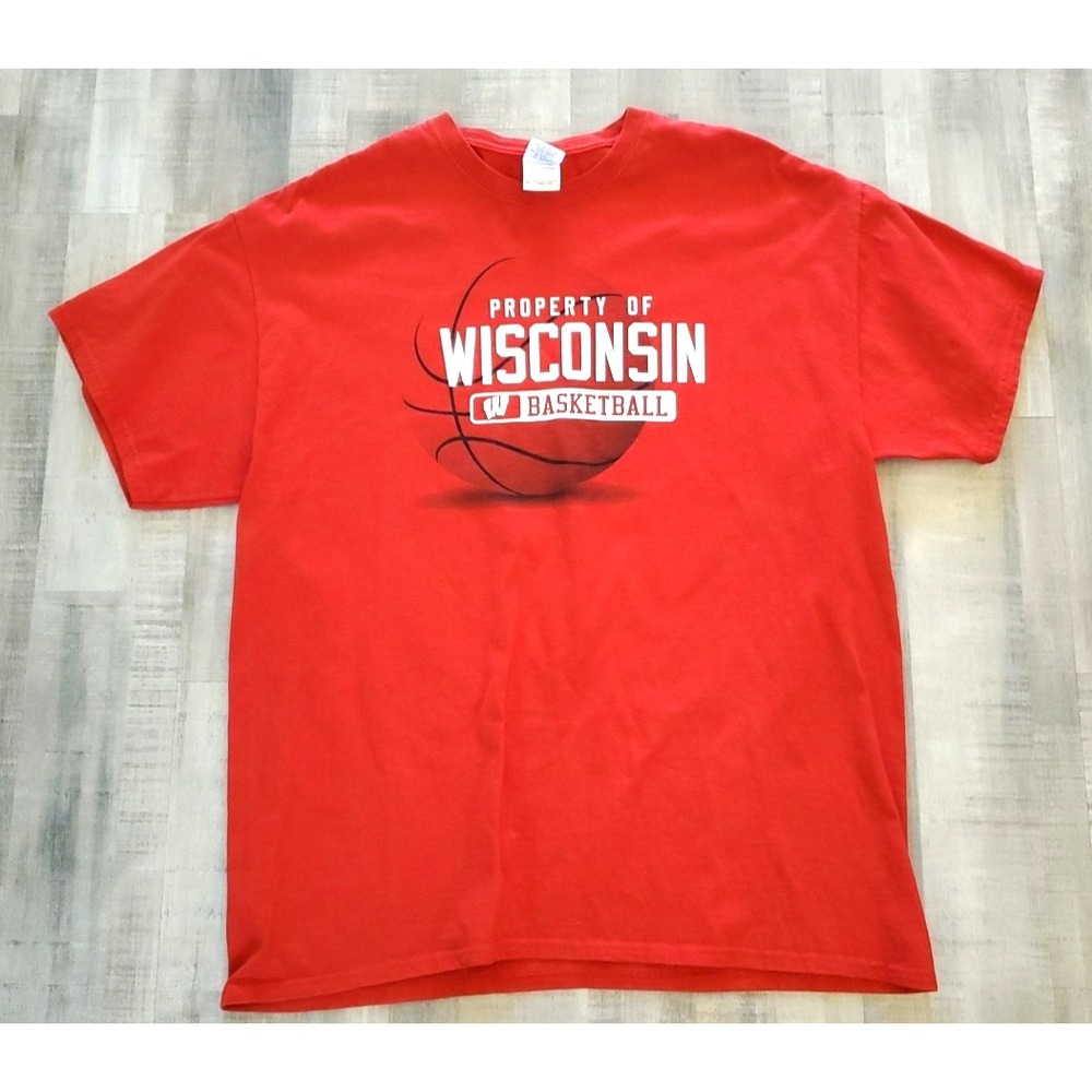 University of Wisconsin Adult Red XL TEE T Shirt Basketball NCAA Gildan‎ Cotton